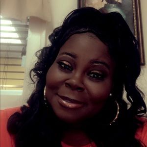 Meet your Posher, Tara